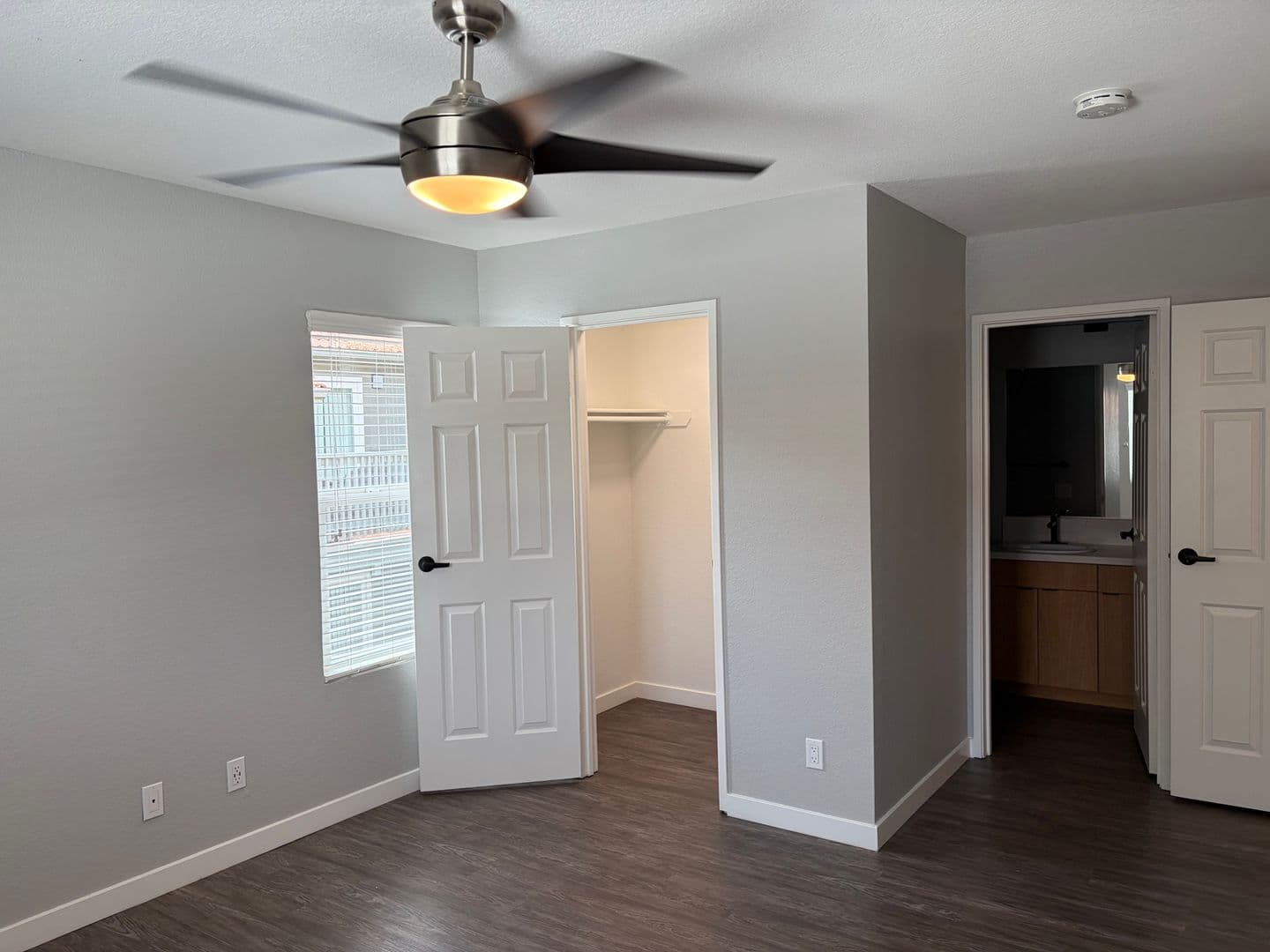 Riverside Apartment: 3957 Pierce Street