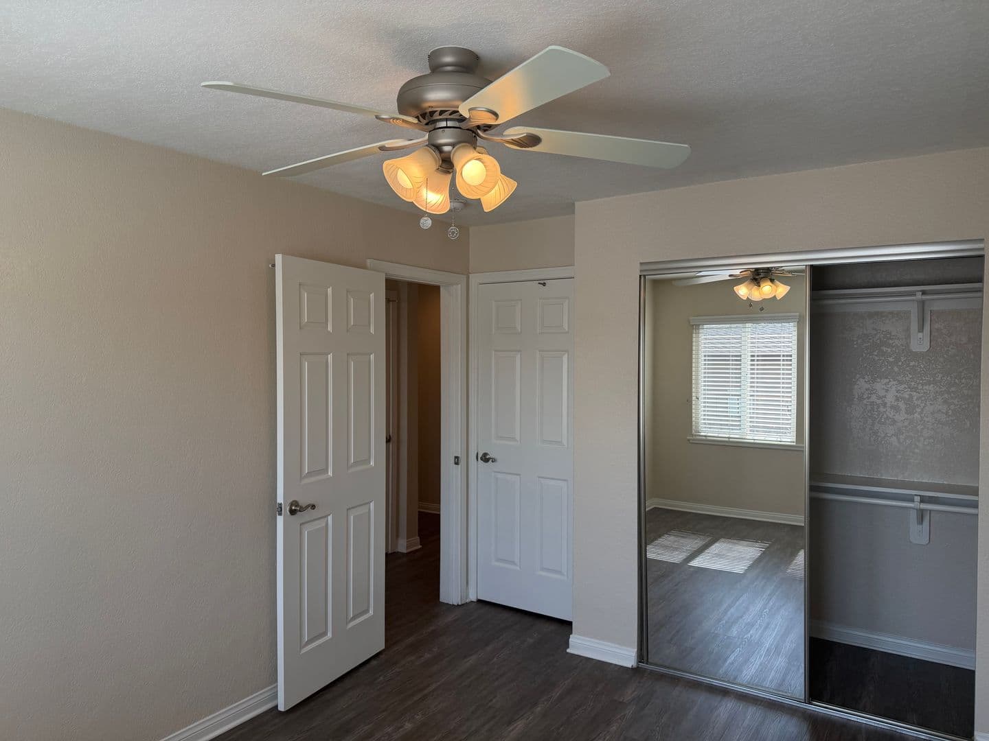 Lakewood Apartment: 4907 1/4 Hayter Avenue