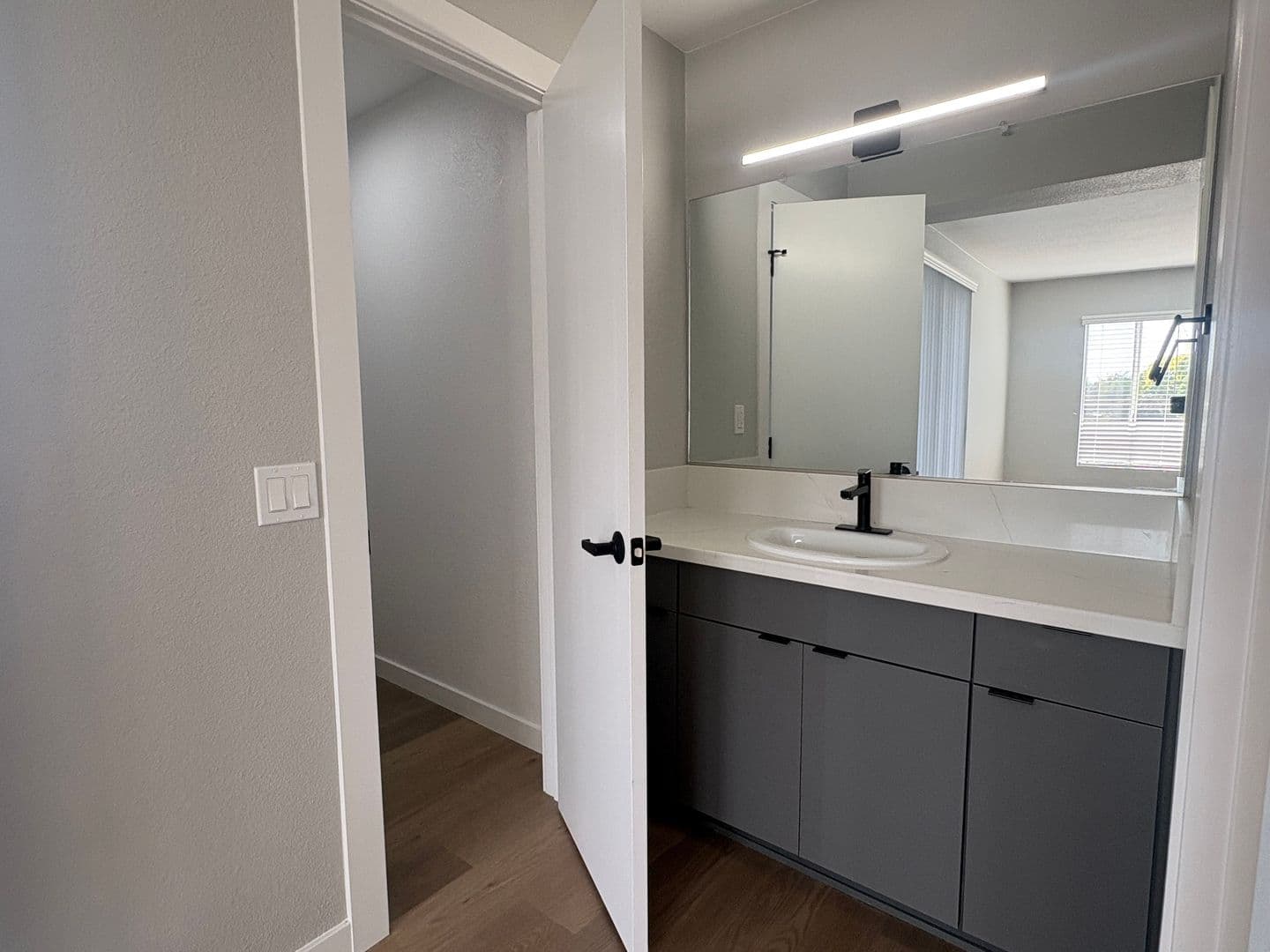 Costa Mesa Apartment: 2855 Pinecreek Drive