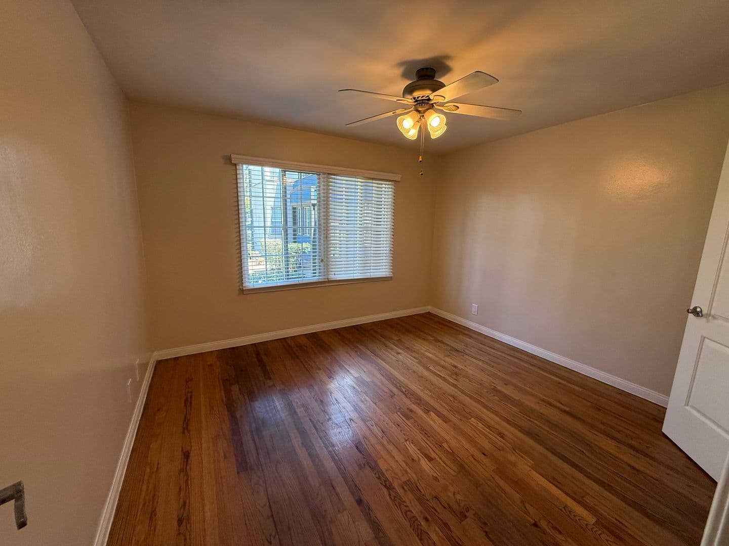 Montebello Apartment: 336 N. Garfield Avenue