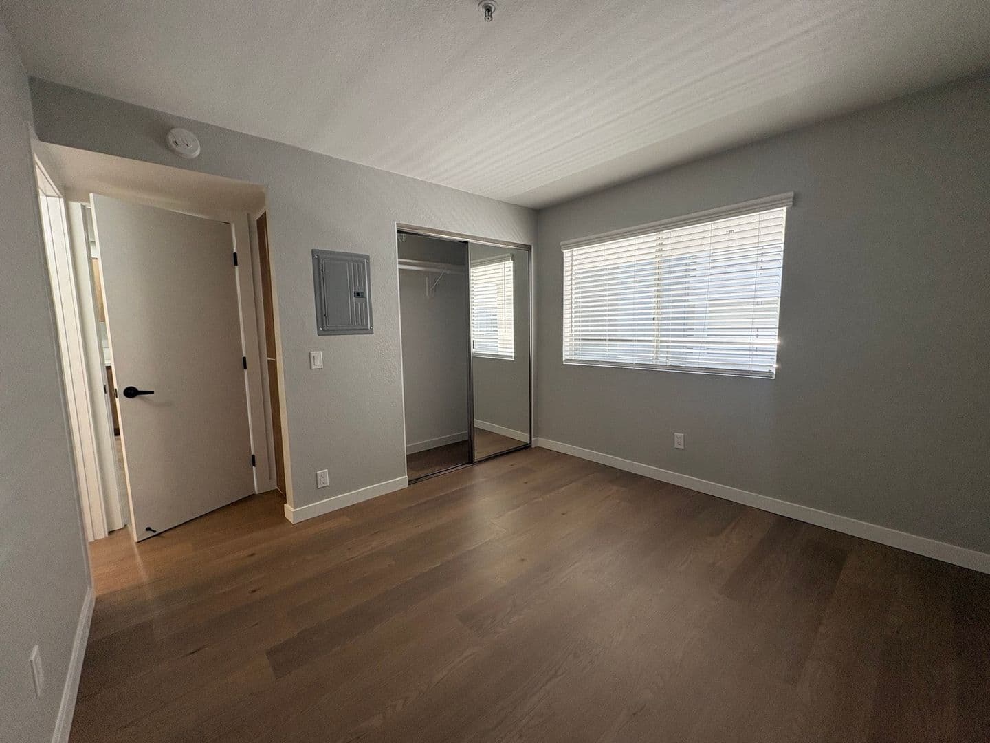 Costa Mesa Apartment: 2855 Pinecreek Drive