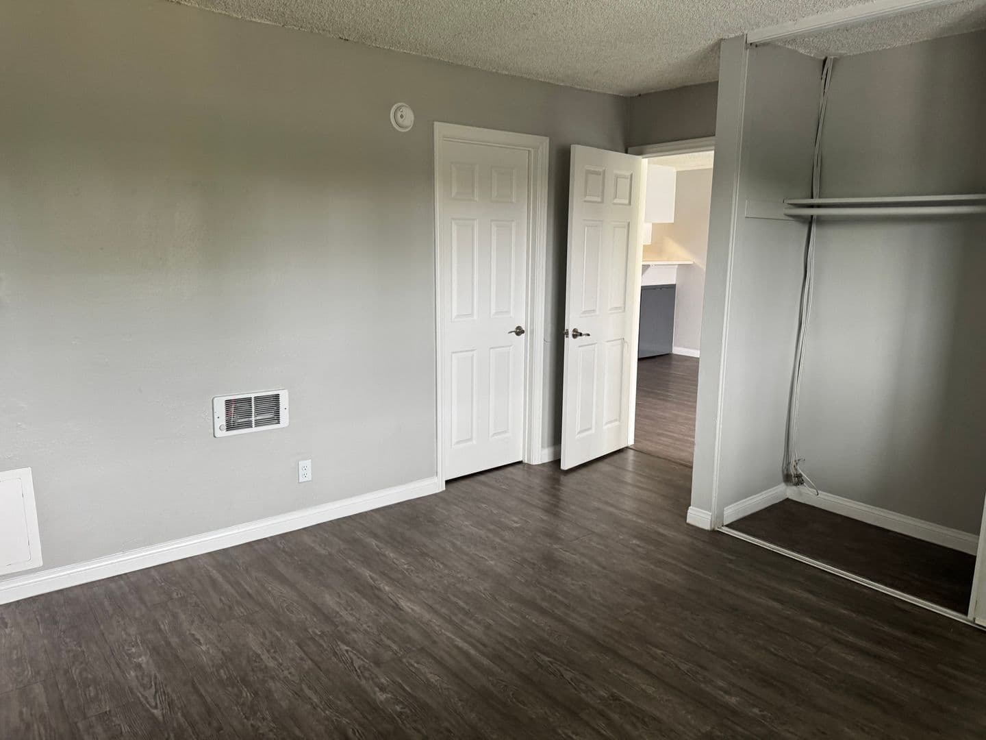 Santa Ana Apartment: 811 S. Fairview