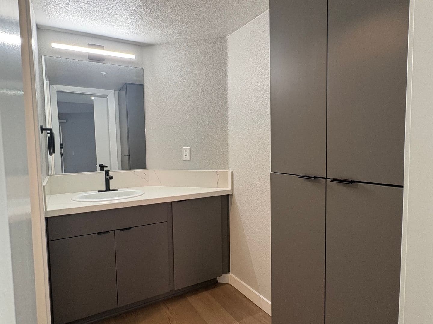 Costa Mesa Apartment: 2855 Pinecreek Drive
