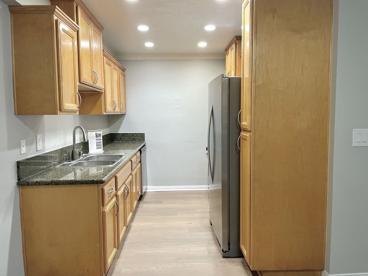 Anaheim Apartment: 201 S. Magnolia Avenue