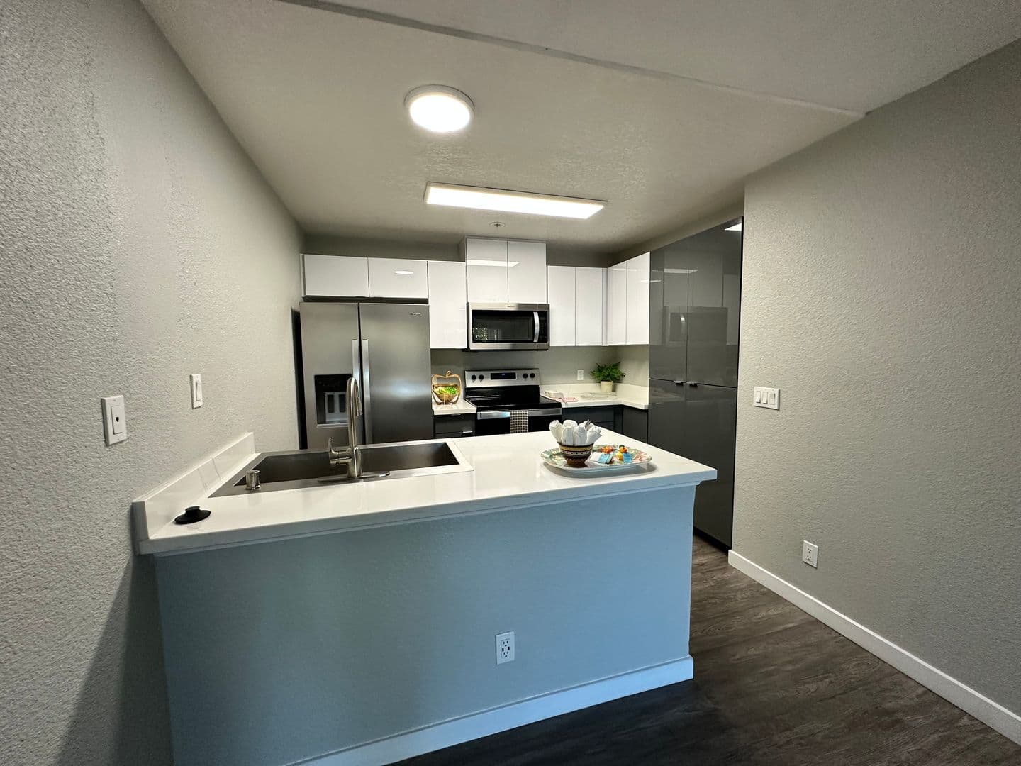Santa Ana Apartment: 2111 W. 17th Street