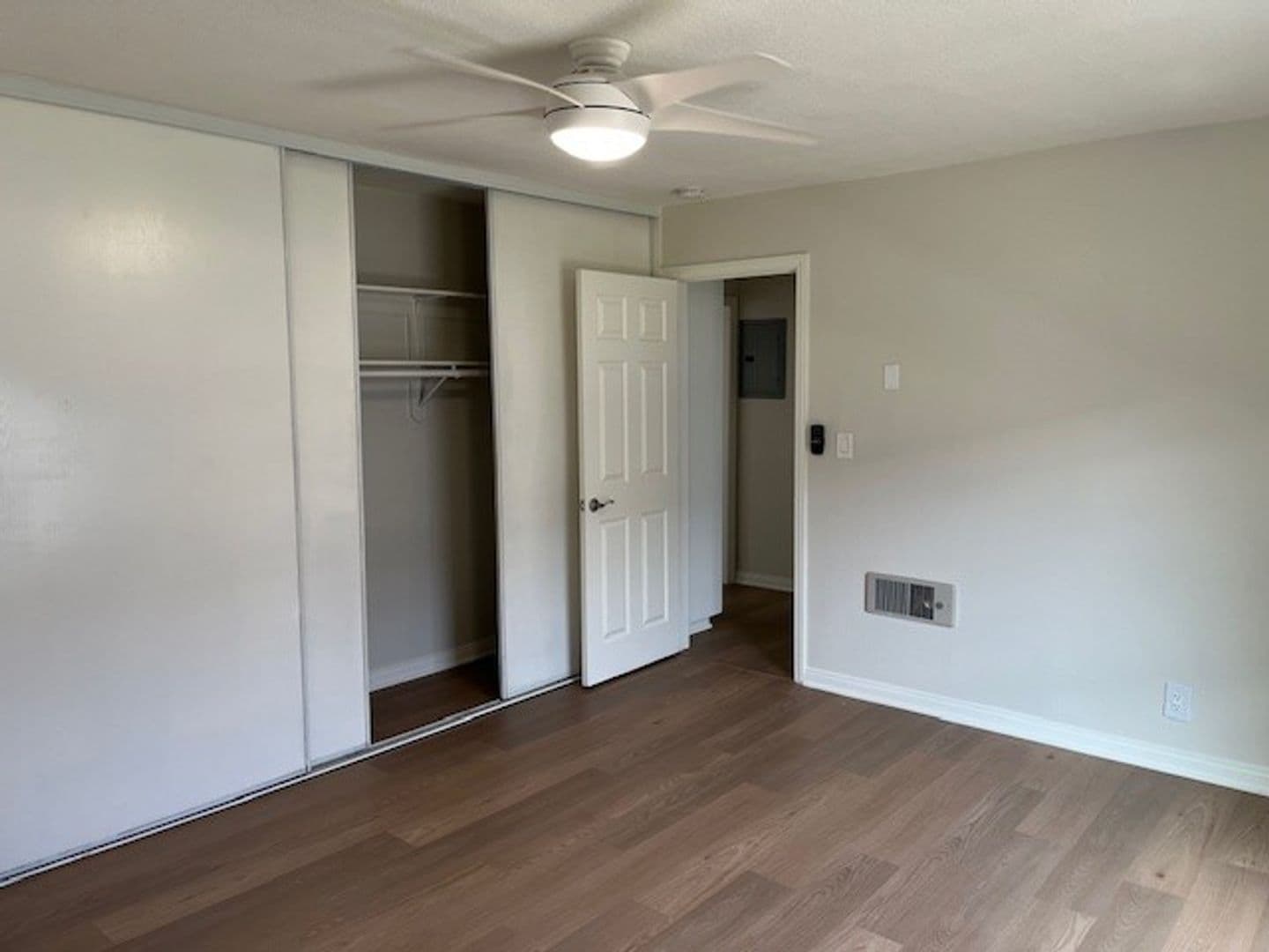 Fullerton Apartment: 1375 W. Valencia Drive