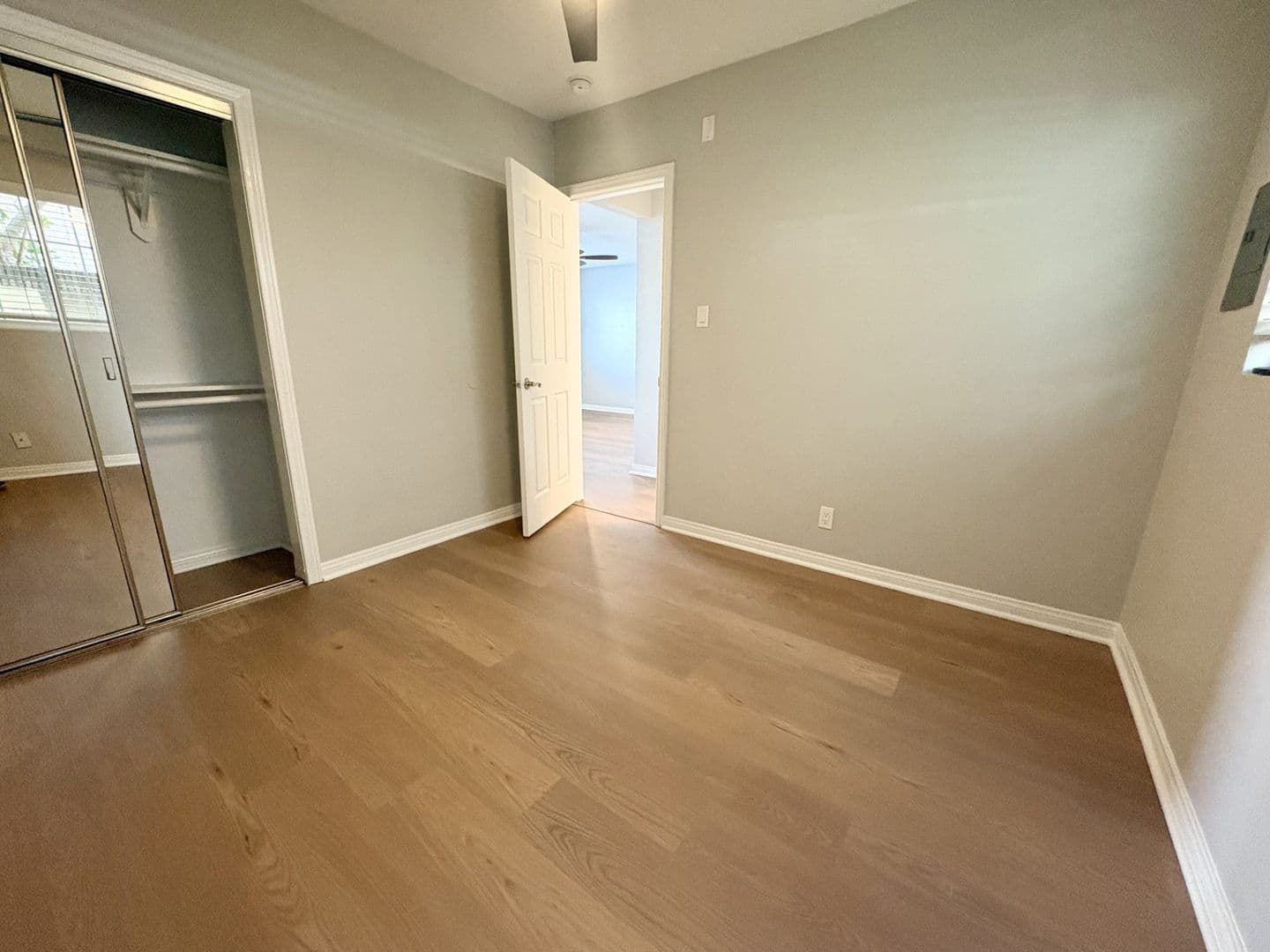 Bellflower Apartment: 16227 Eucalyptus