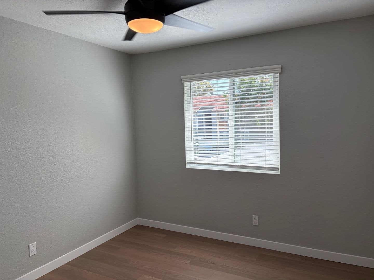 Riverside Apartment: 3957 Pierce Street