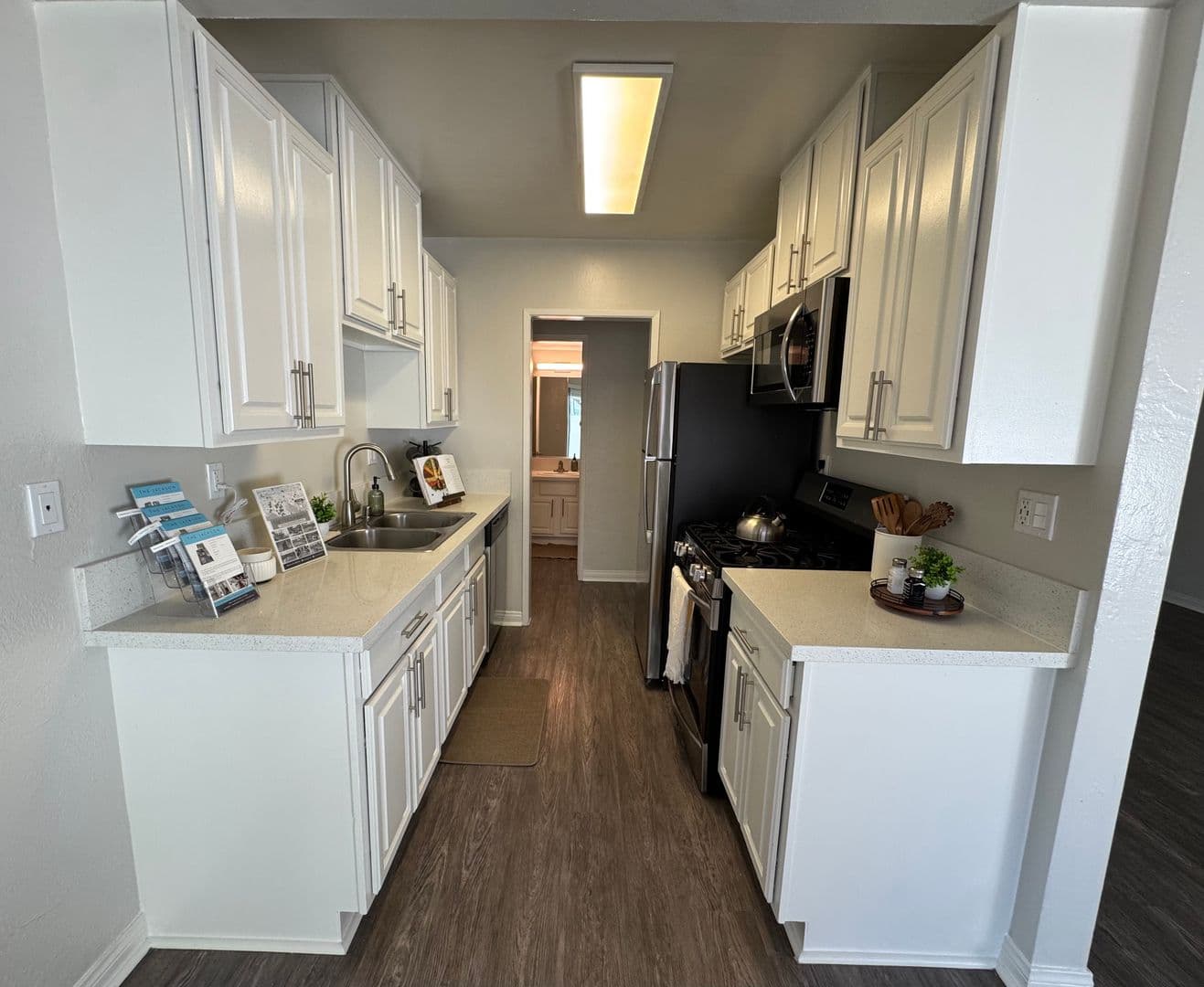 Anaheim Apartment: 2965 E. Jackson