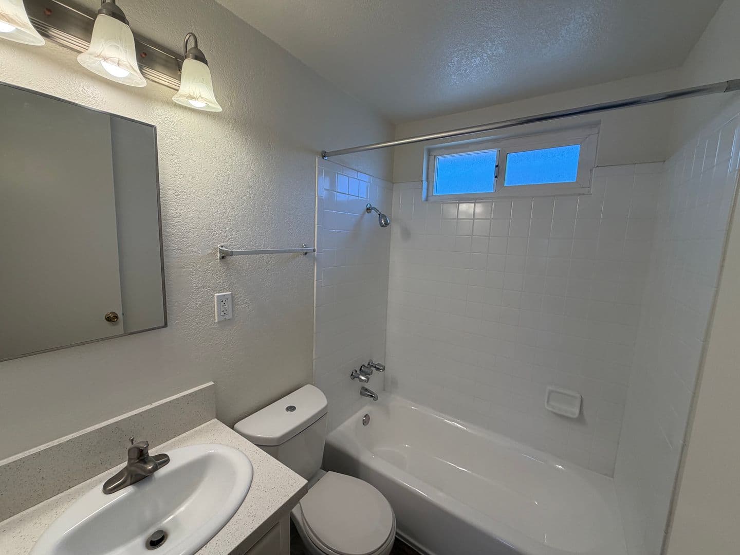 Lakewood Apartment: 4907 1/4 Hayter Avenue
