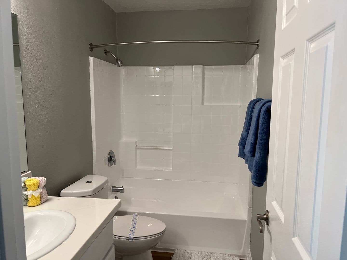 Anaheim Apartment: 2704 W. Ball Road