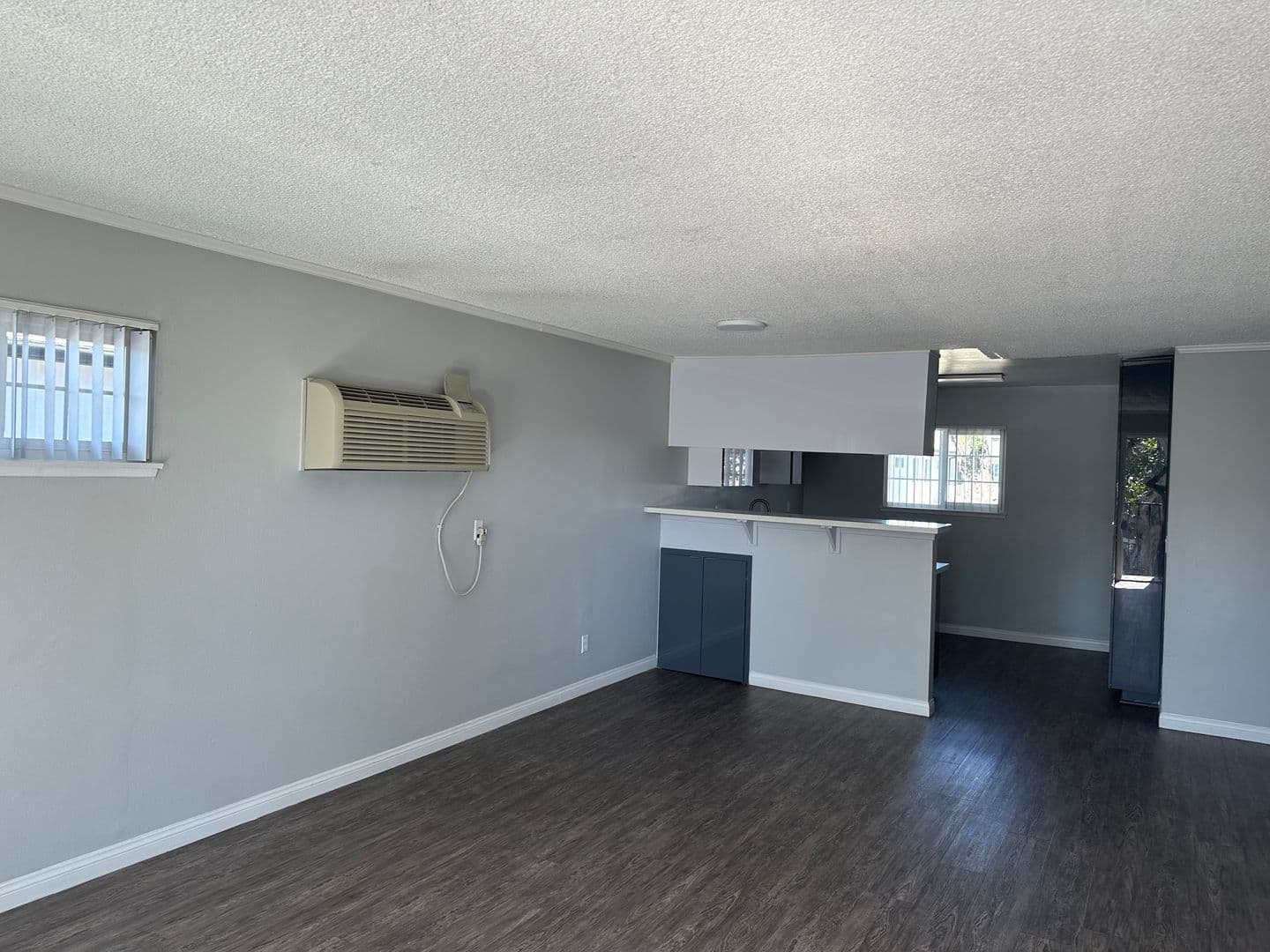 Santa Ana Apartment: 811 S. Fairview