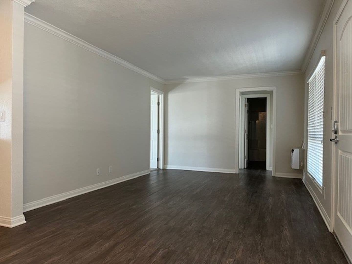 Fullerton Apartment: 1375 W. Valencia Drive