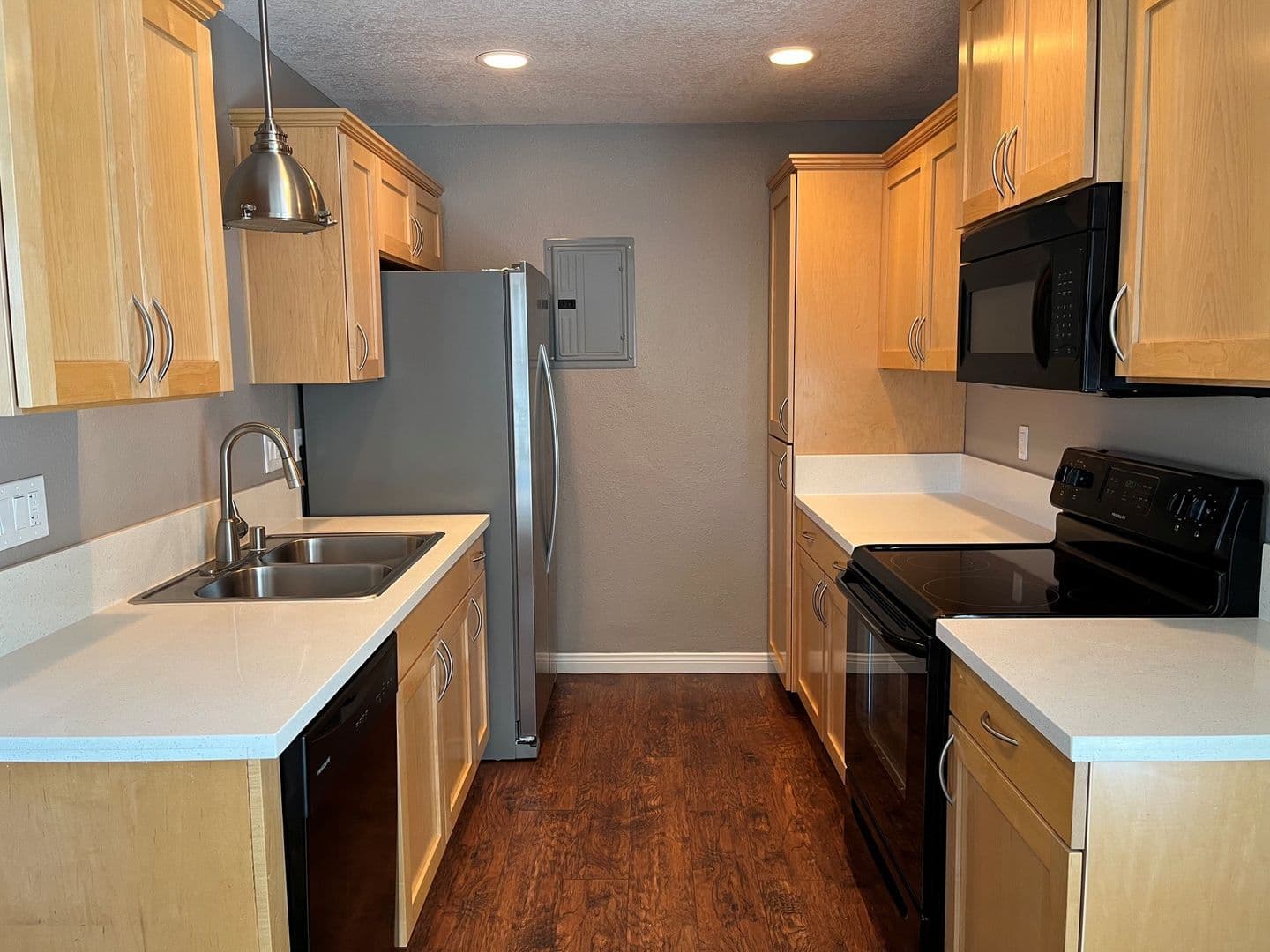 Fullerton Apartment: 1375 W. Valencia Drive