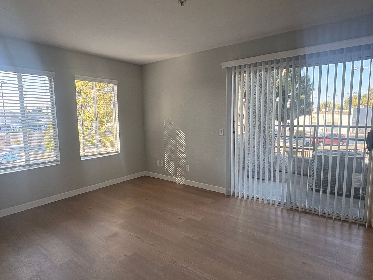 Costa Mesa Apartment: 2855 Pinecreek Drive