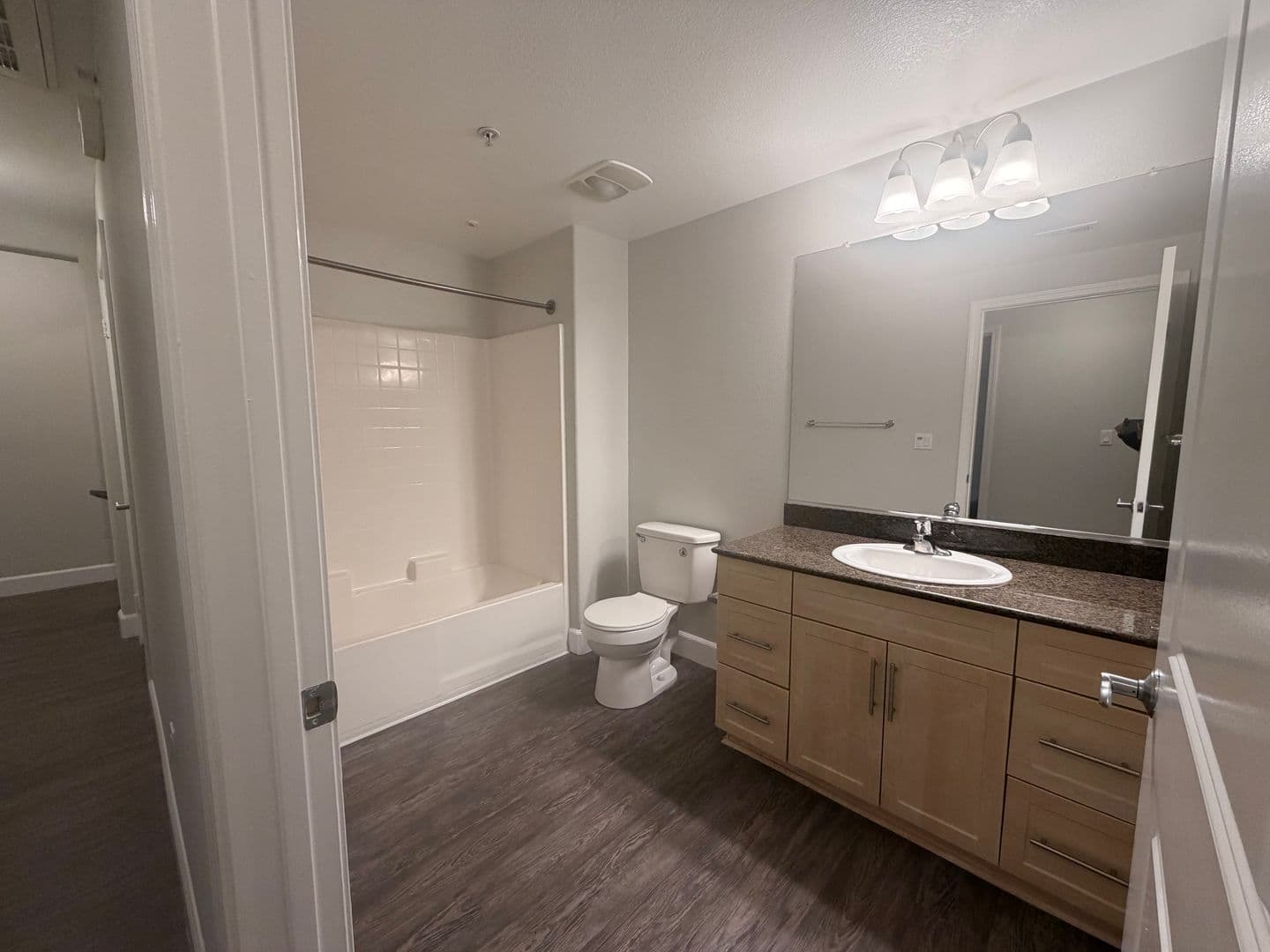 Anaheim Apartment: 2100 E. Katella Avenue