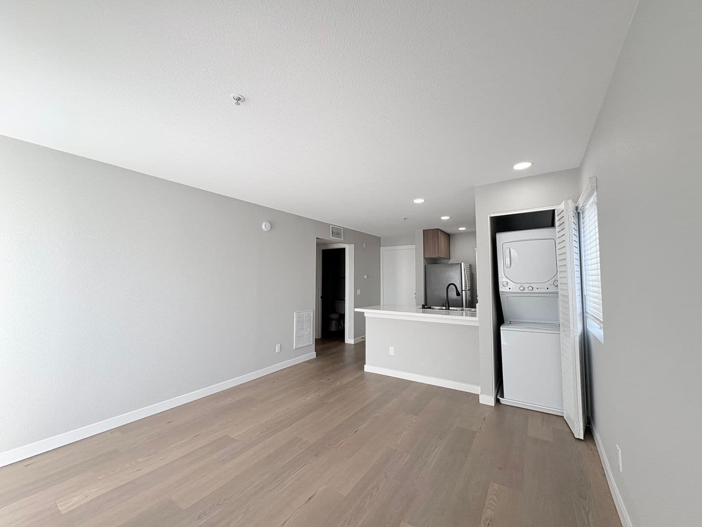Costa Mesa Apartment: 2855 Pinecreek Drive