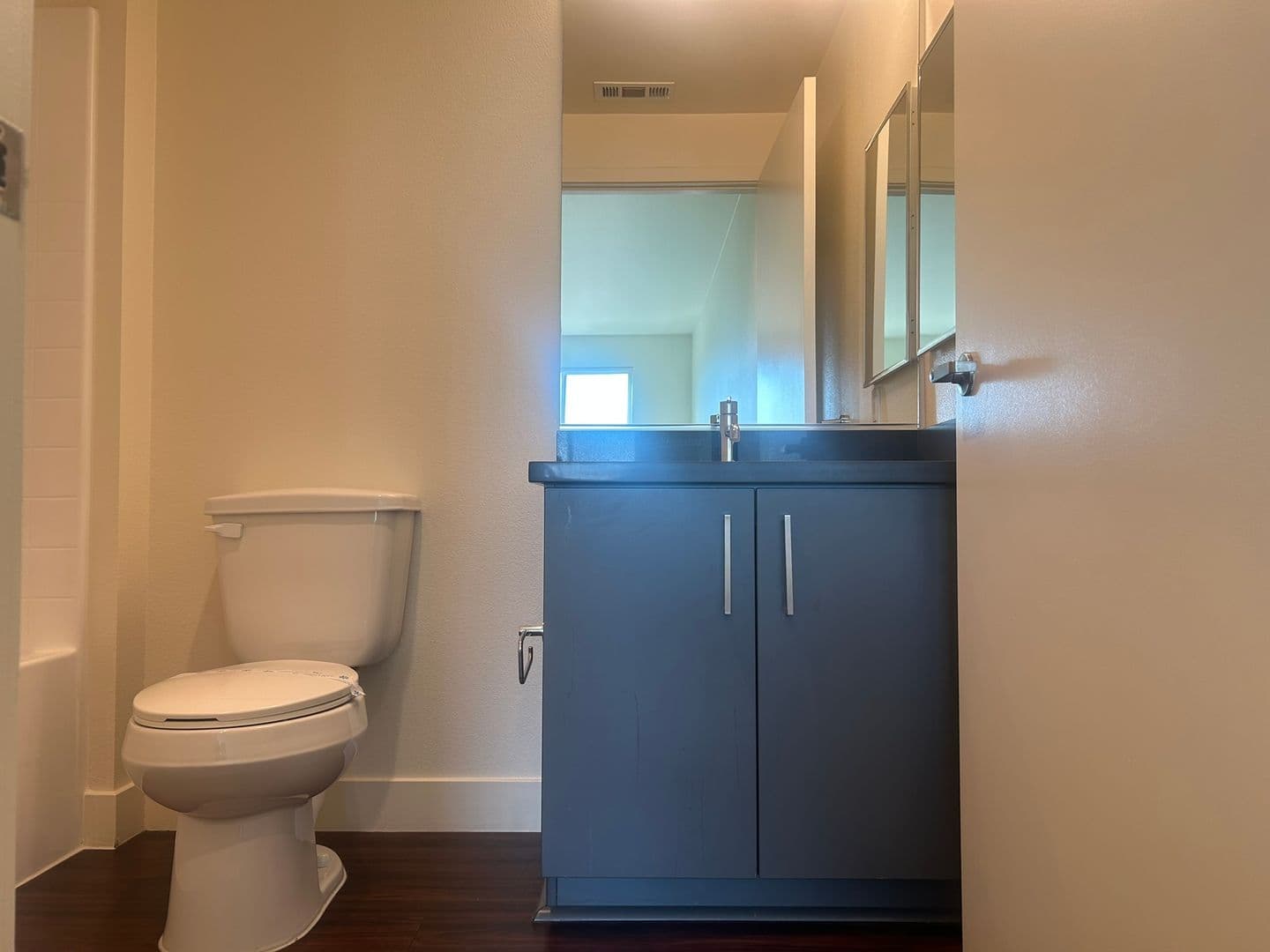 Riverside Apartment: 3050 Mission Inn Avenue
