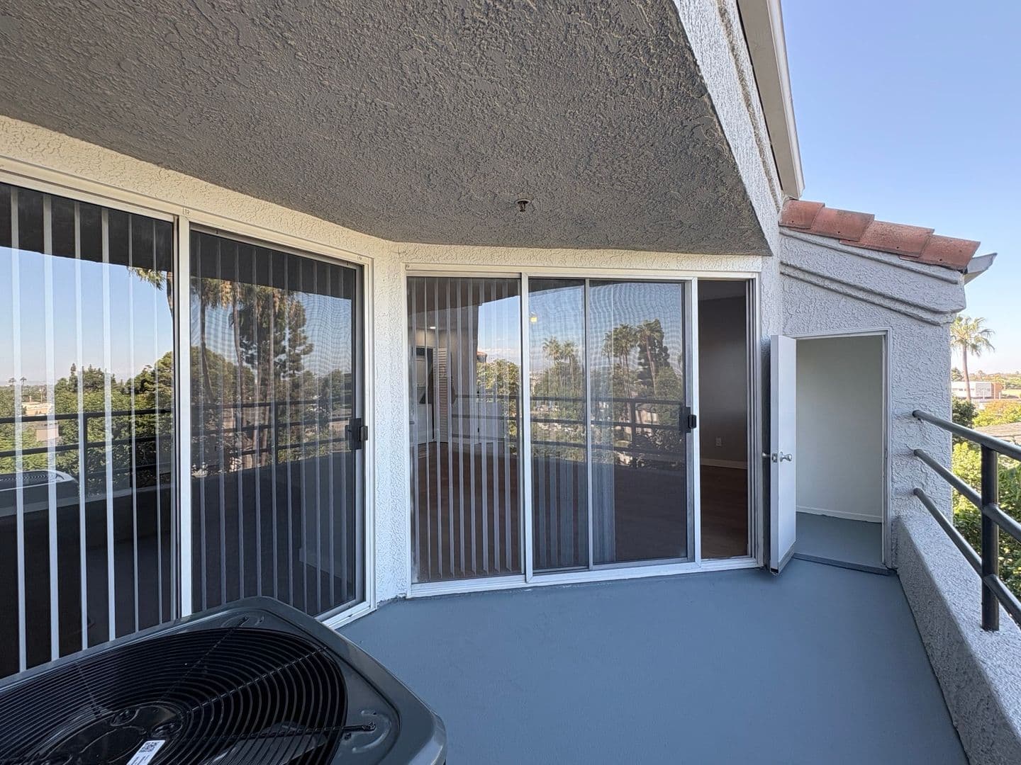 Costa Mesa Apartment: 2855 Pinecreek Drive