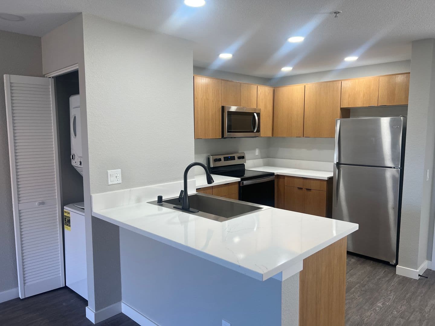 Costa Mesa Apartment: 2855 Pinecreek Drive
