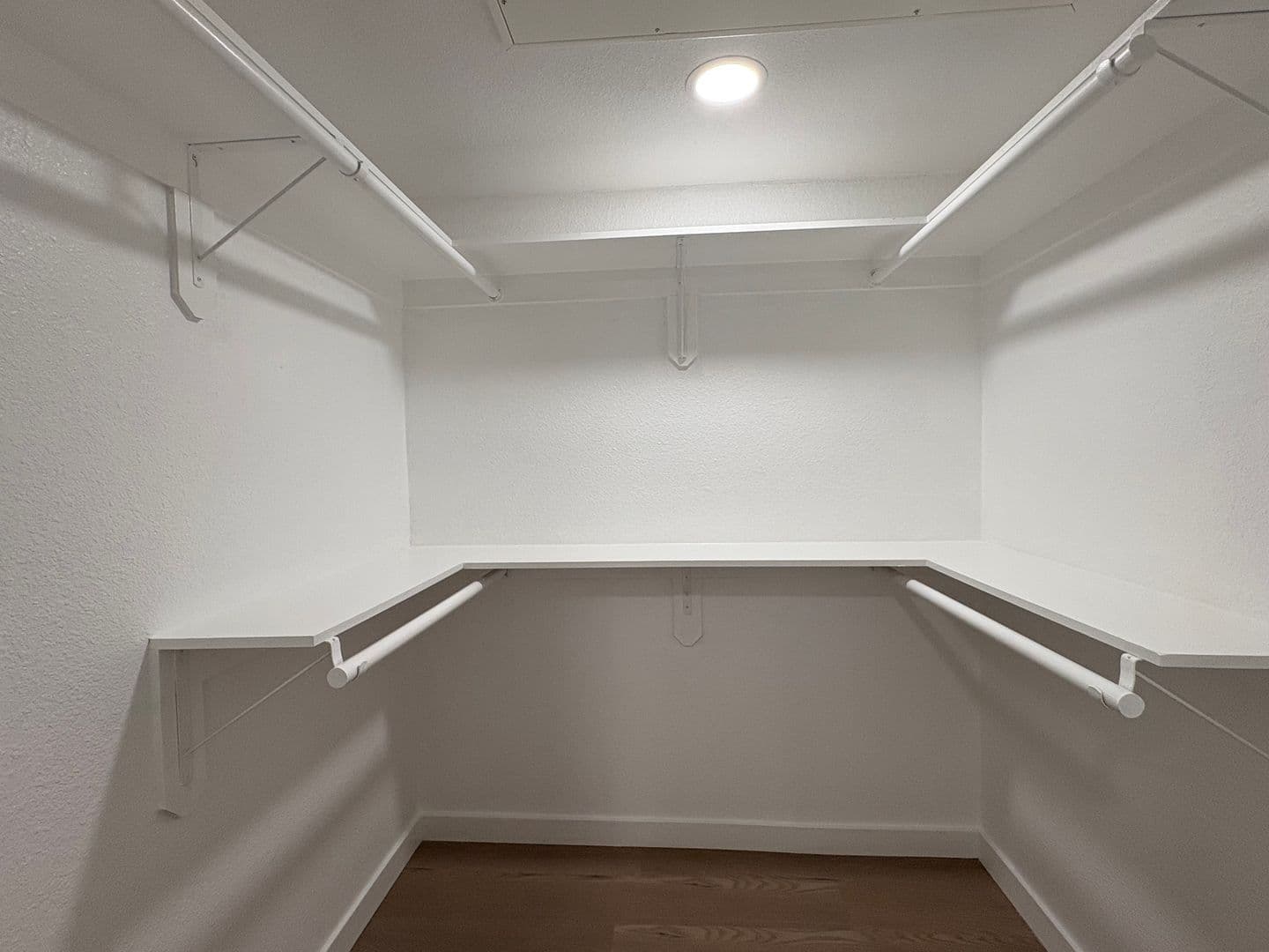 Costa Mesa Apartment: 2855 Pinecreek Drive