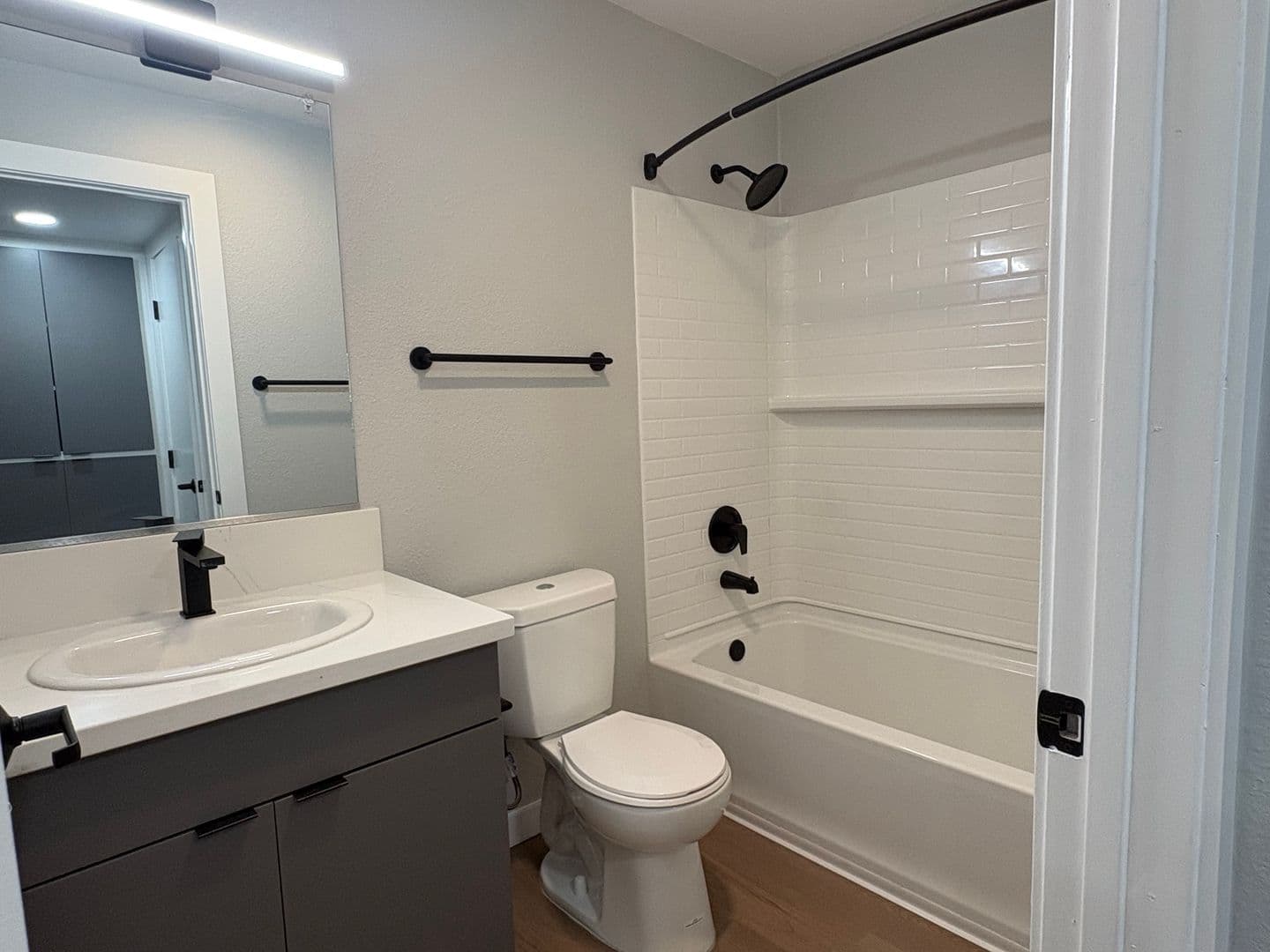 Costa Mesa Apartment: 2855 Pinecreek Drive