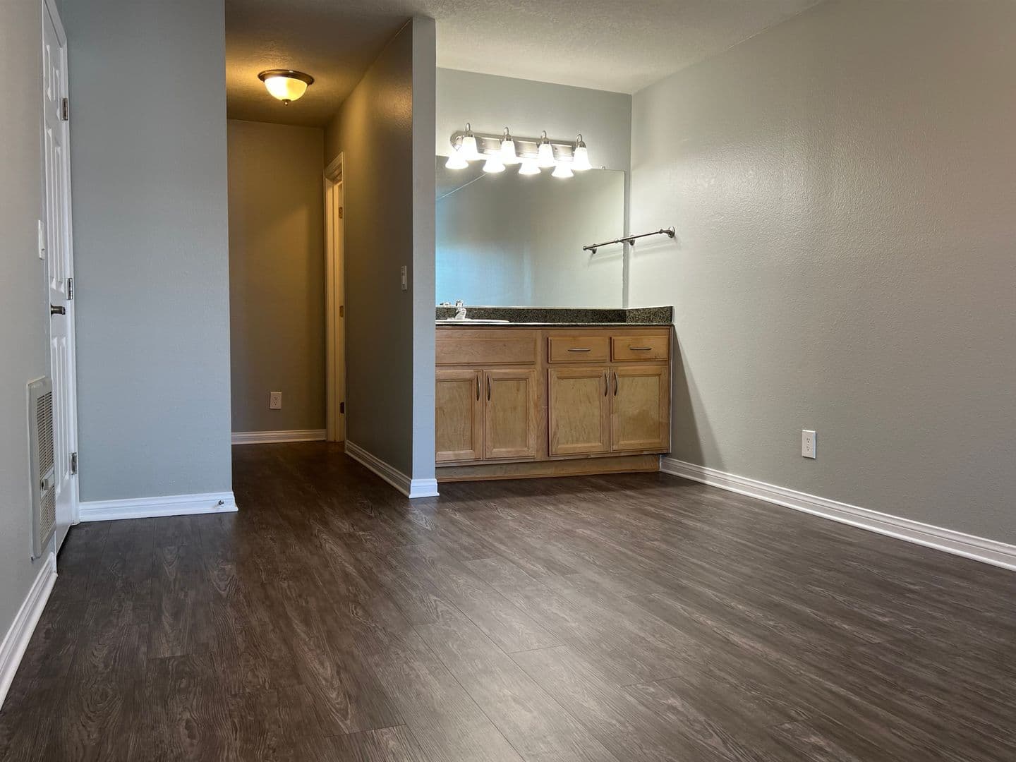 Fullerton Apartment: 1501 S. Highland Avenue