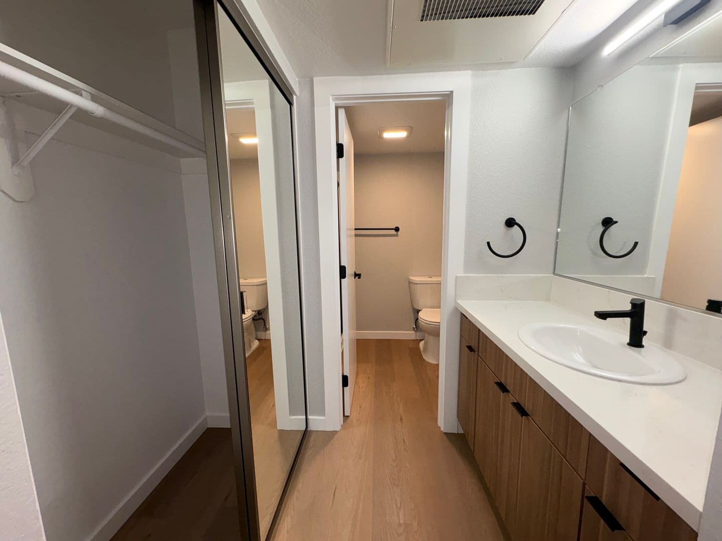 Costa Mesa Apartment: 2855 Pinecreek Drive