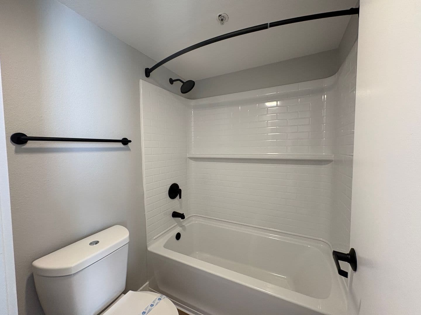 Costa Mesa Apartment: 2855 Pinecreek Drive