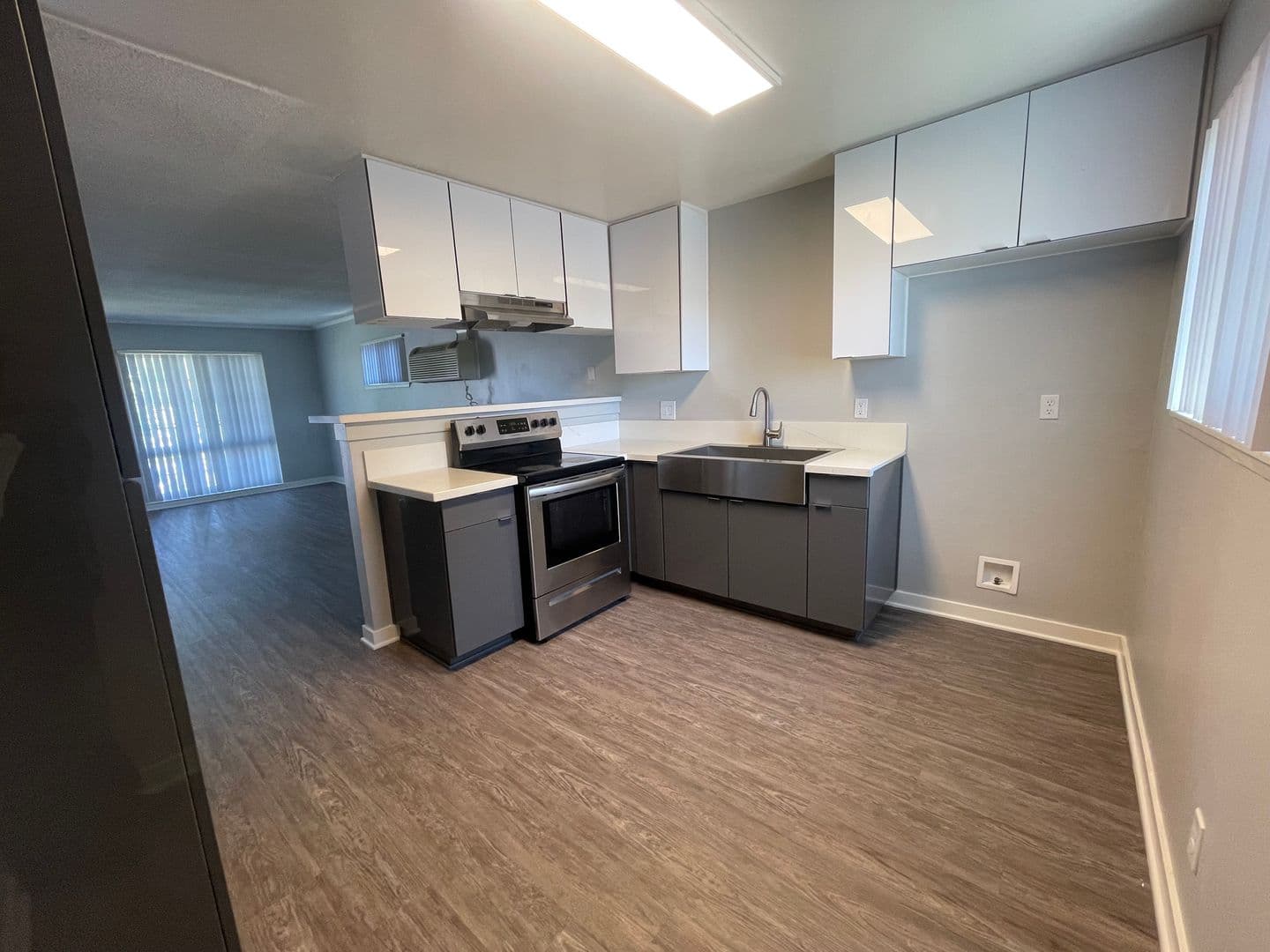 Santa Ana Apartment: 811 S. Fairview