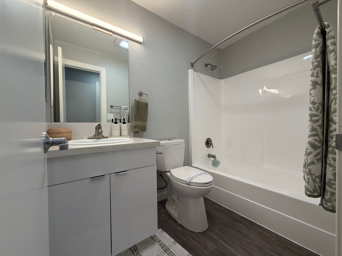 Westminster Apartment: 14221 Edwards Street