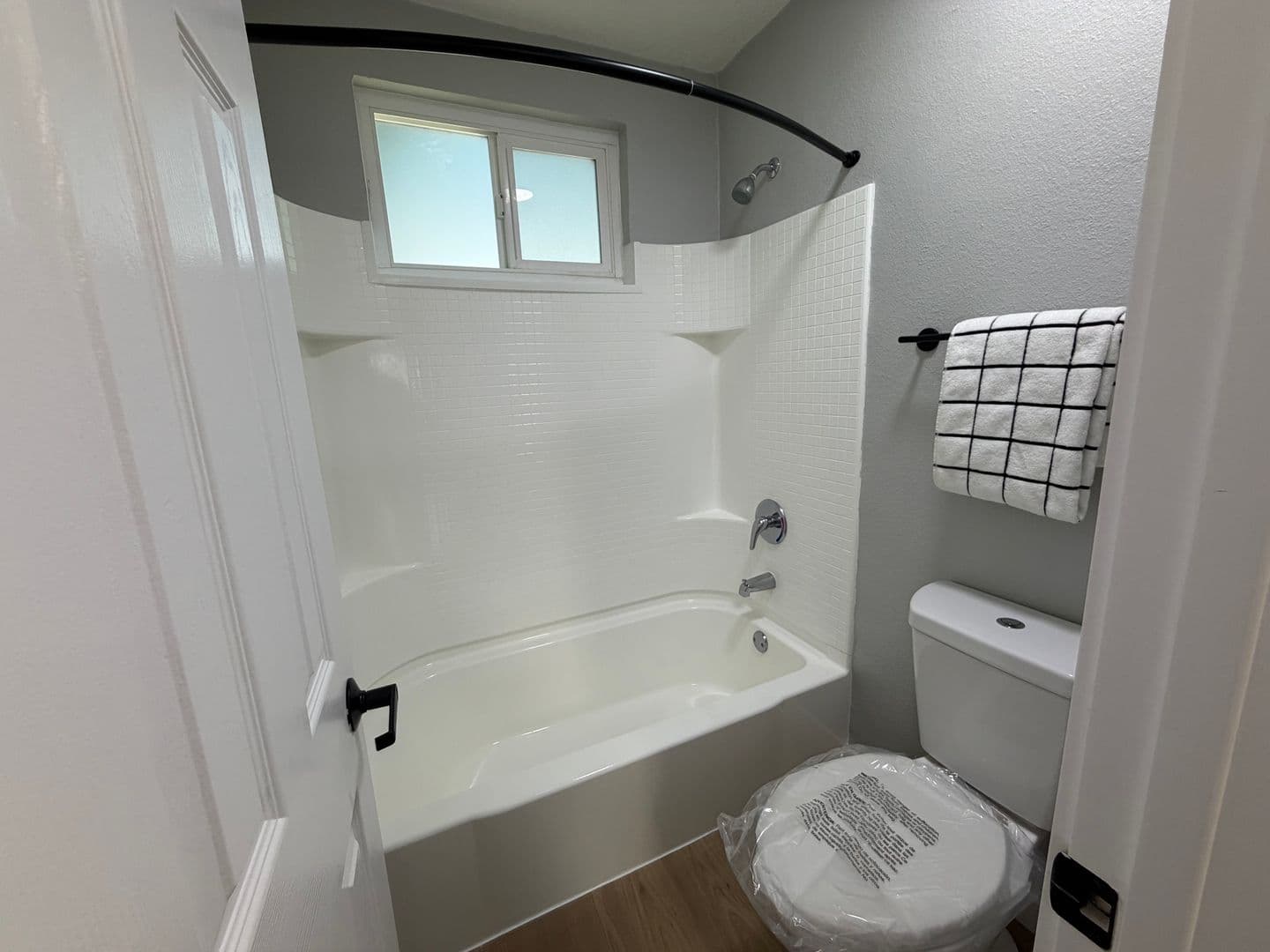 La Habra Apartment: 360 S. Idaho Street