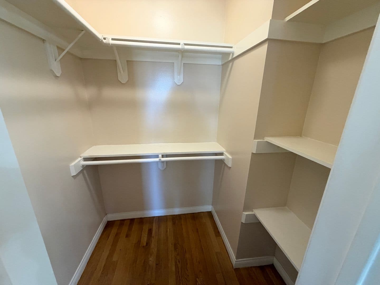 Montebello Apartment: 336 N. Garfield Avenue
