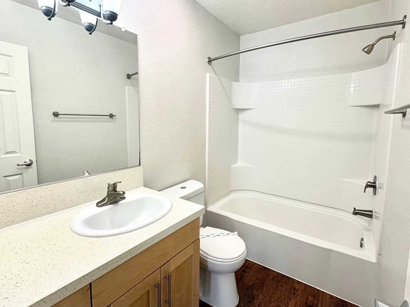 Anaheim Apartment: 2970 W. Orange Avenue