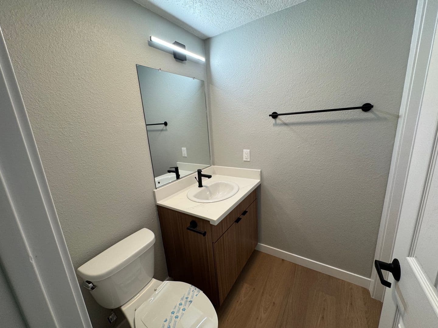 Santa Ana Apartment: 811 S. Fairview