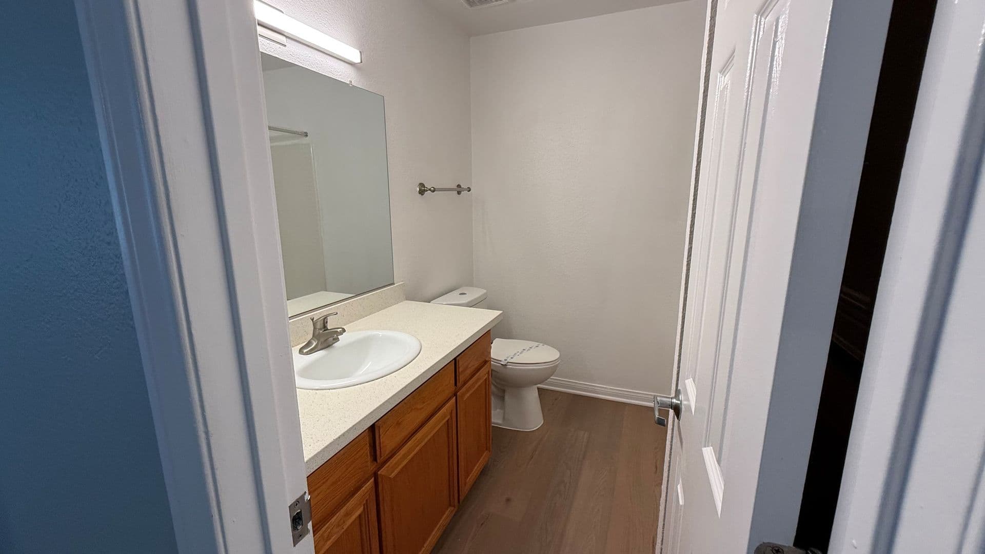 Anaheim Apartment: 2880 W. Ball Road
