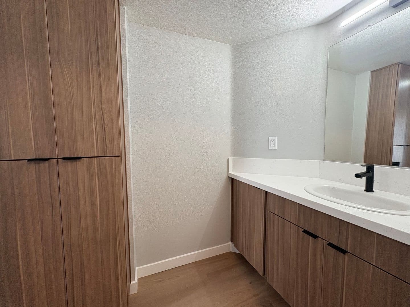 Costa Mesa Apartment: 2855 Pinecreek Drive