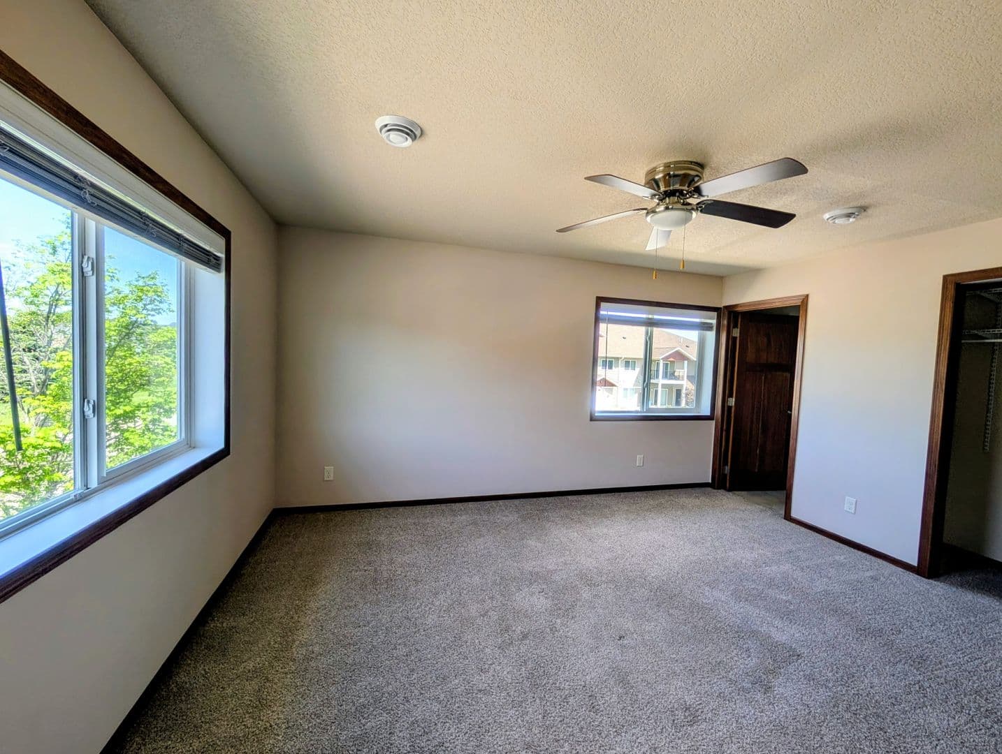 Hutchinson Townhome: 705 Century Ave SW