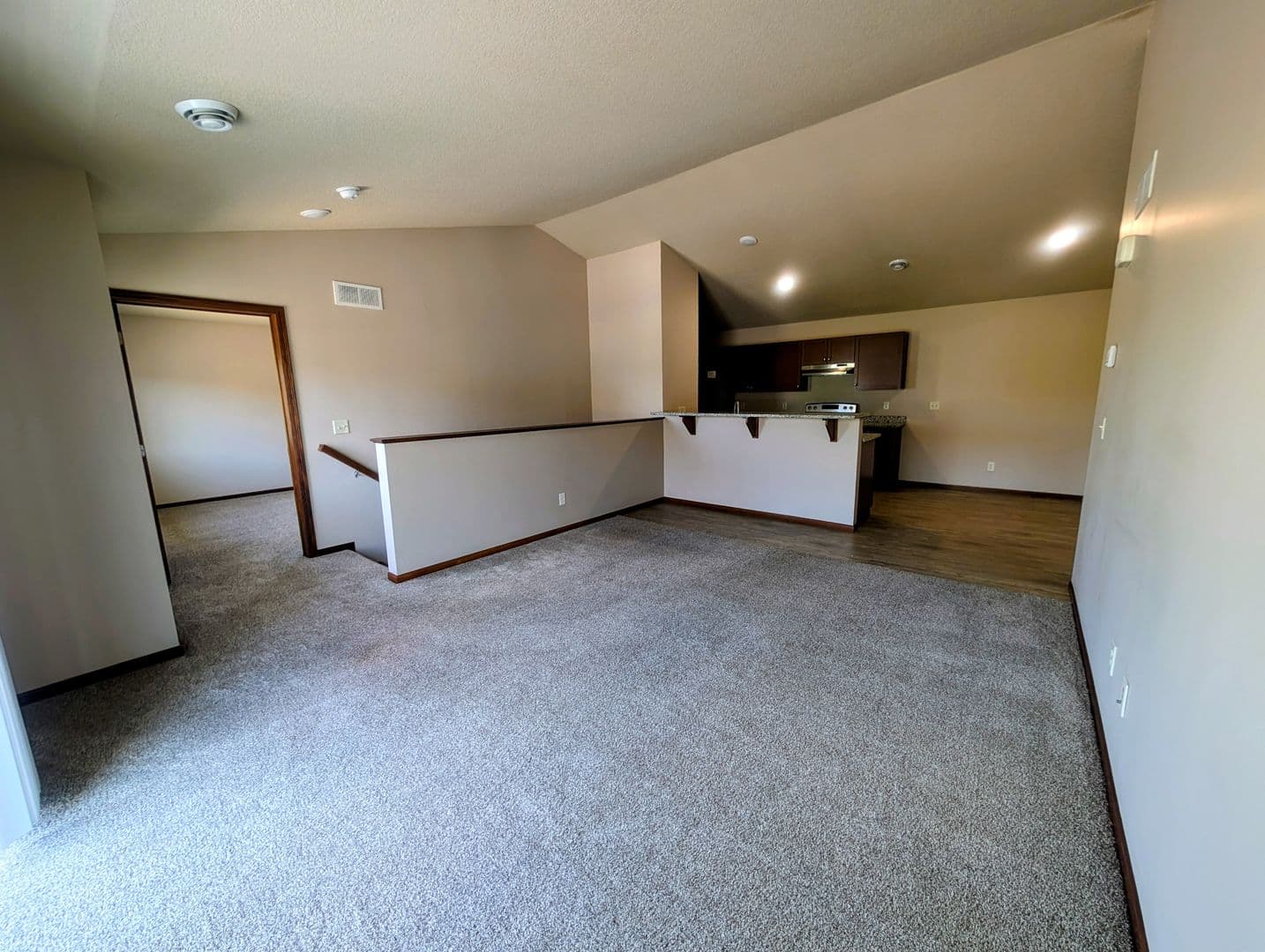 Hutchinson Townhome: 705 Century Ave SW