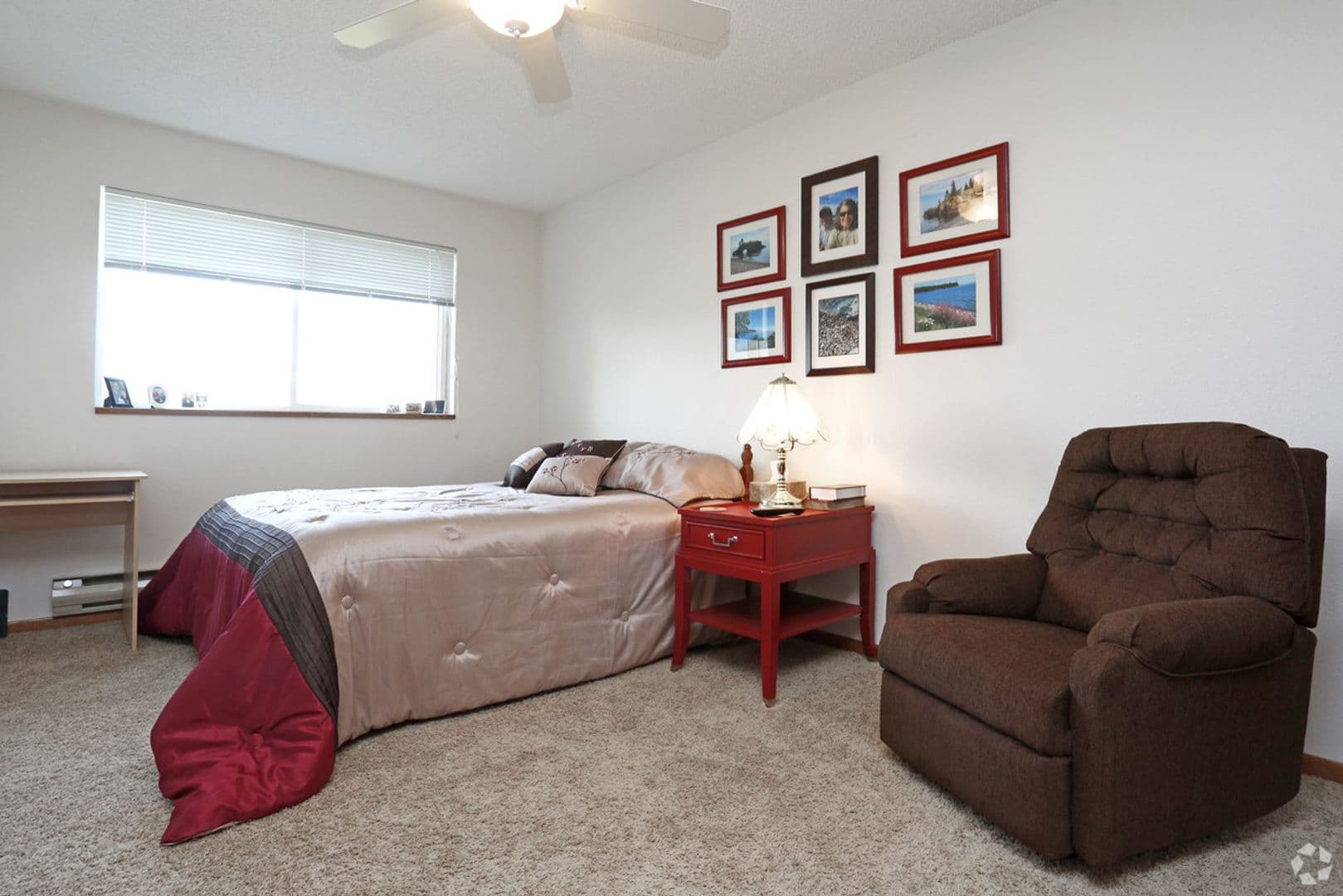 Hutchinson Townhome: 705 Century Ave SW