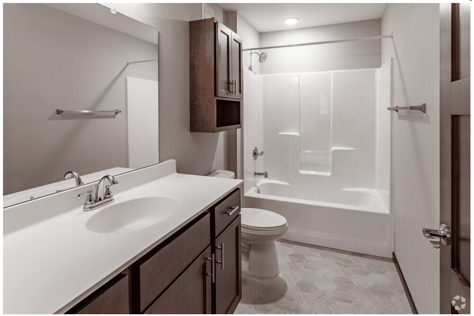 Hutchinson Townhome: 705 Century Ave SW