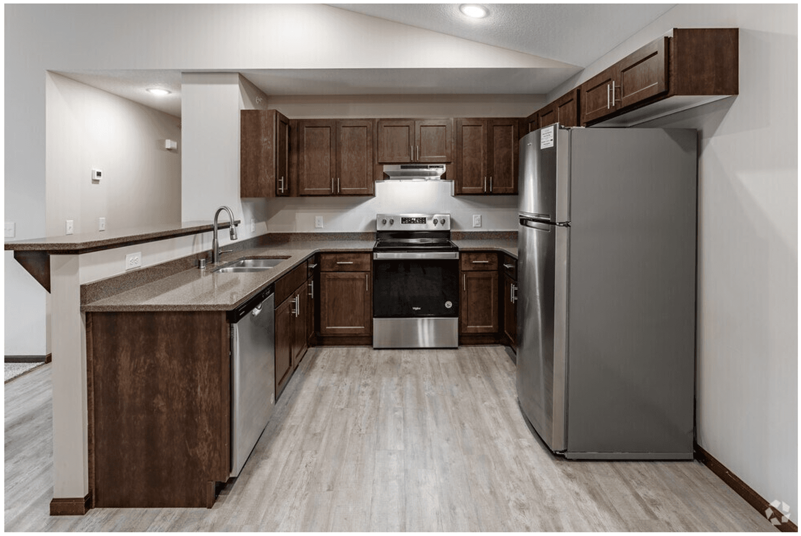 Hutchinson Townhome: 705 Century Ave SW