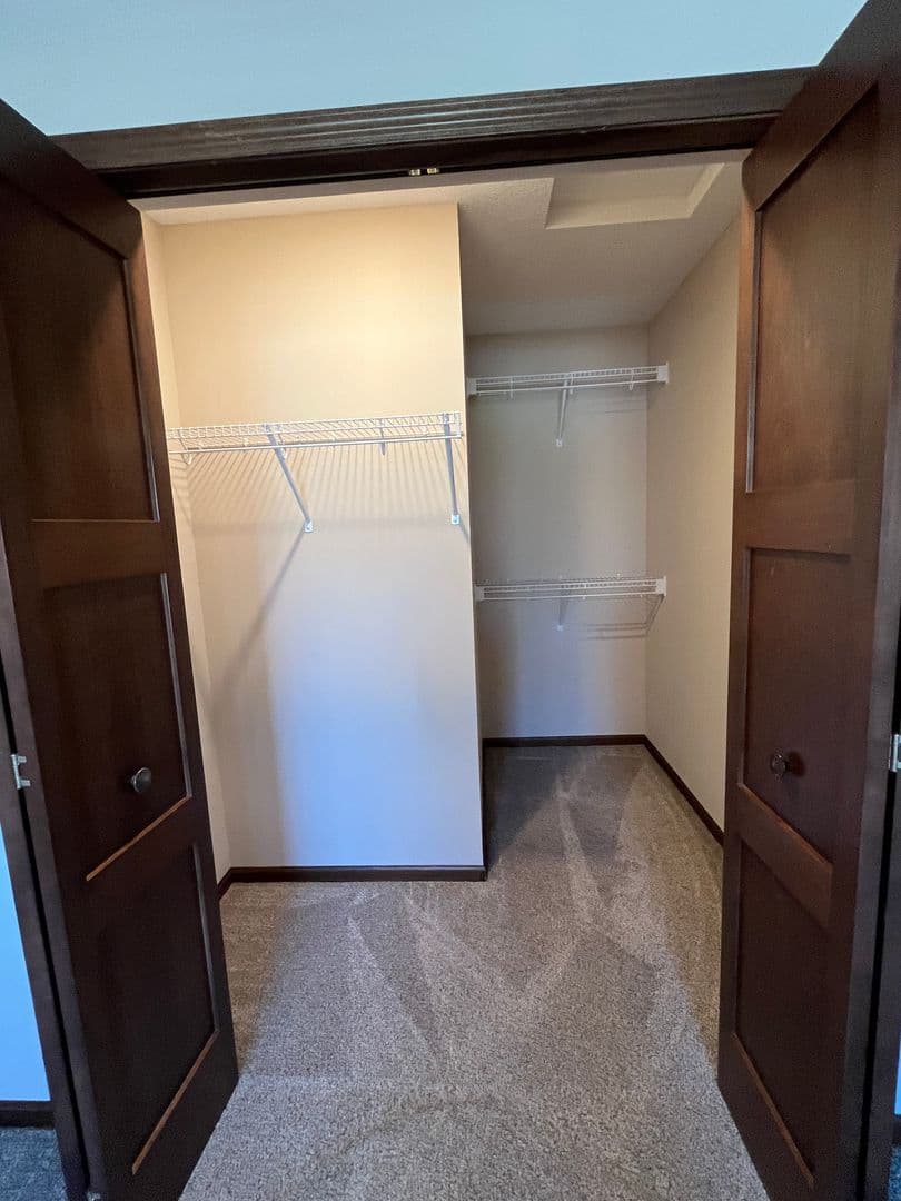 Hutchinson Townhome: 705 Century Ave SW