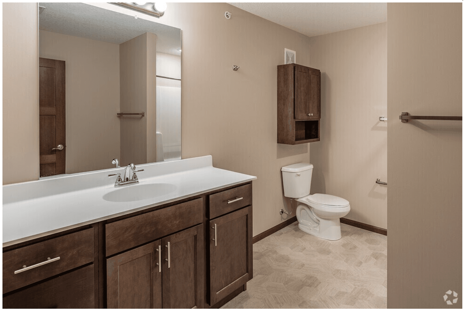 Hutchinson Townhome: 705 Century Ave SW
