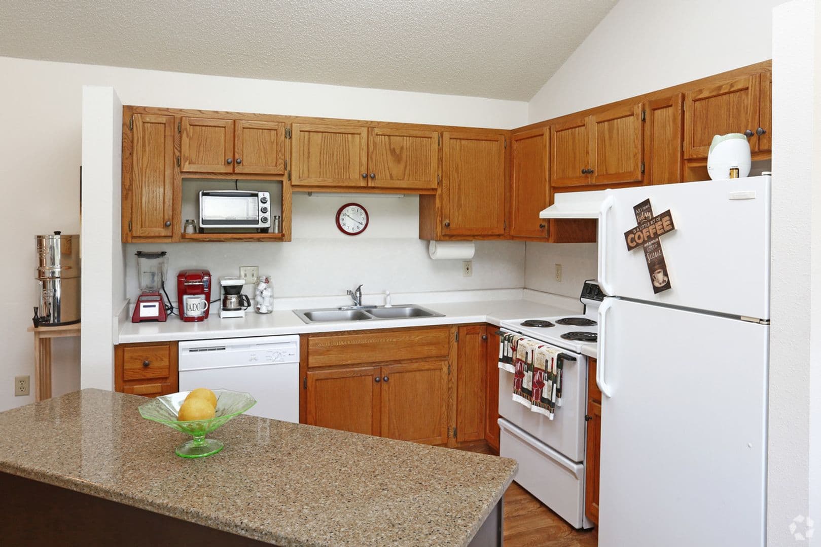 Hutchinson Townhome: 705 Century Ave SW
