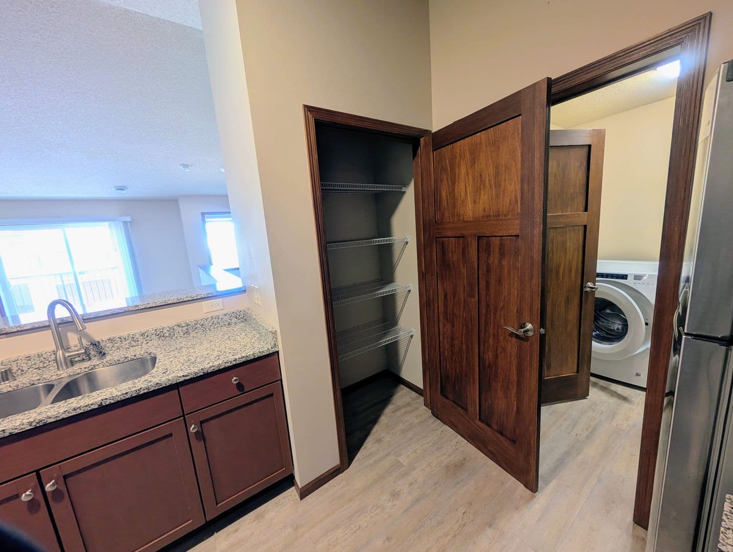 Hutchinson Townhome: 705 Century Ave SW