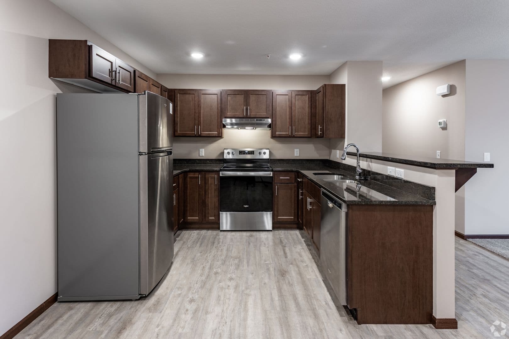 Hutchinson Townhome: 705 Century Ave SW