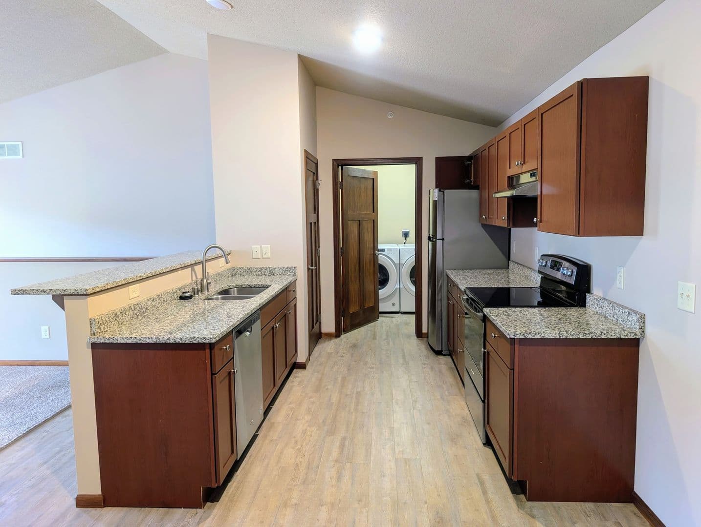 Hutchinson Townhome: 705 Century Ave SW