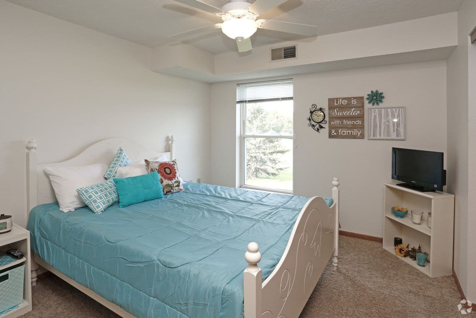 Hutchinson Townhome: 705 Century Ave SW