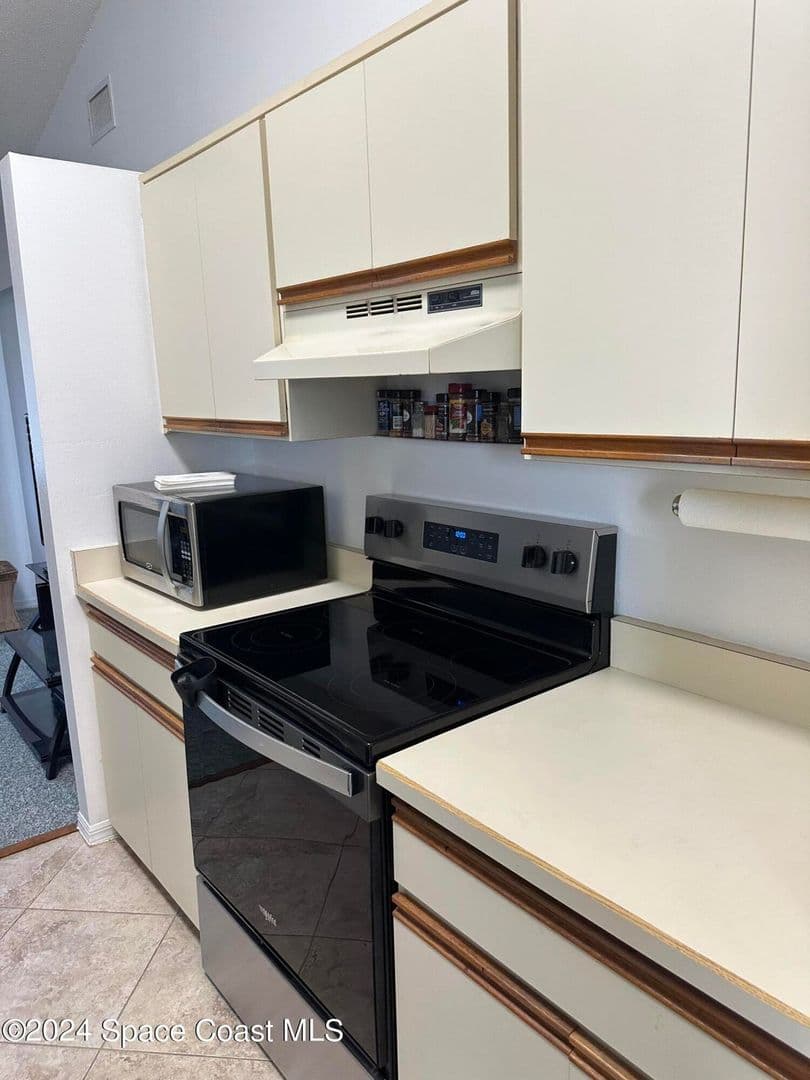 Cape Canaveral Condo: 706 Beach Park Lane